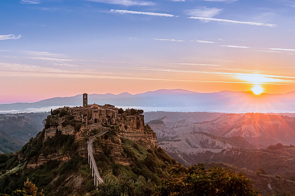 ARTALE GIOVANNI-TEMA A- UNA NUOVA ALBA SU CIVITA DI BAGNOREGGIO.jpg